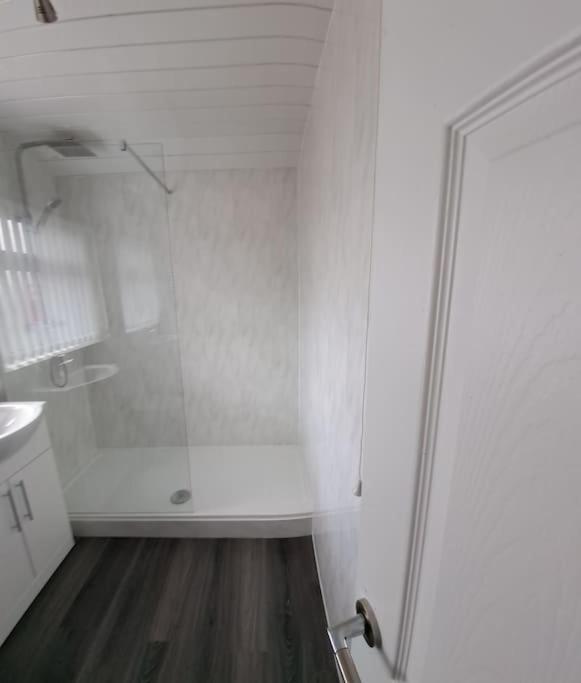 1 Bed Apart Dowlais Zewnętrze zdjęcie